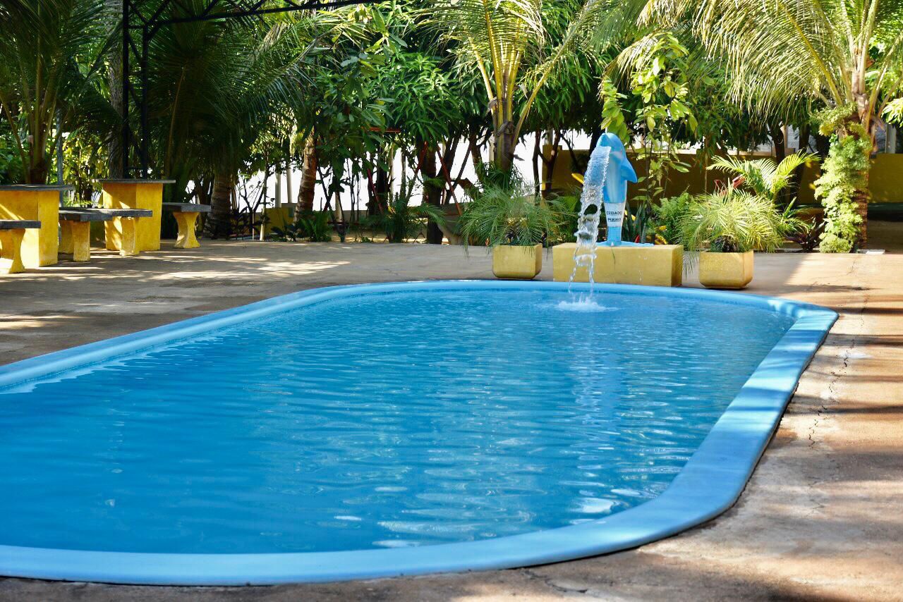 Ampla área verde para caminhadas